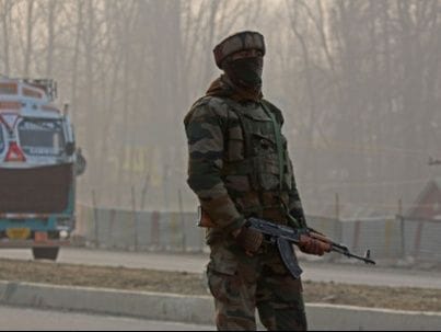 बडगाम के जंगल में आतंकी ढेर, AK राइफल बरामद; तलाश जारी