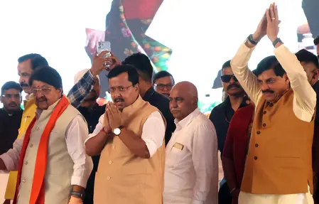 उज्जैन में शिप्रा तट पर आशीर्वाद का दीया कार्यक्रम, मोदी के लिए प्रार्थना