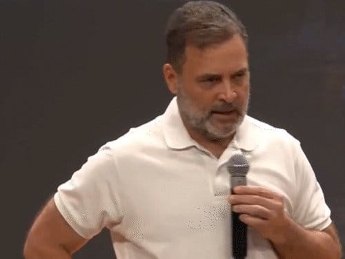 राहुल गांधी का ज्ञानेश कुमार पर दावा: मैसेज आते हैं, इस्तीफा देकर रास्ते से हटें