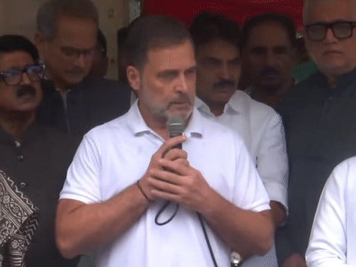 राहुल गांधी का ऐलान: सड़क पर संसद कल, ज्ञानेश कुमार के खिलाफ महाभियोग