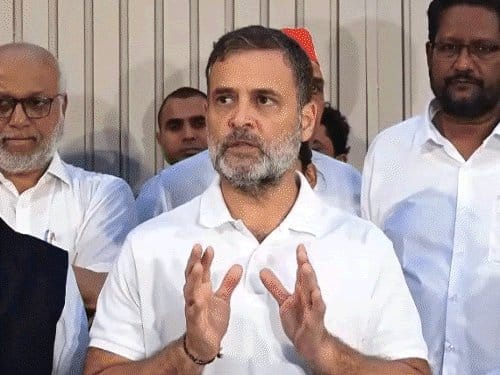 राहुल गांधी ने ज्ञानेश कुमार के इस्तीफे पर आंदोलन जारी रखने का संकल्प विरोध इस्तीफा